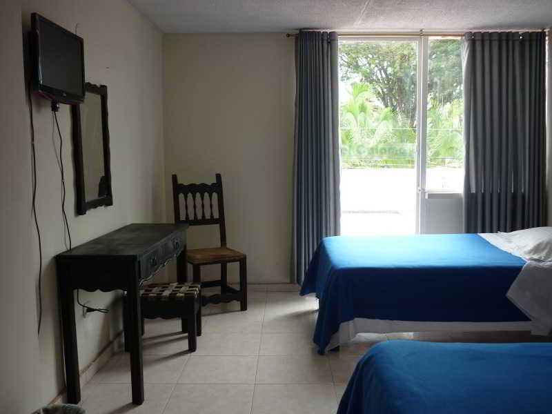 Hotel Calamo Plaza Pitalito Buitenkant foto
