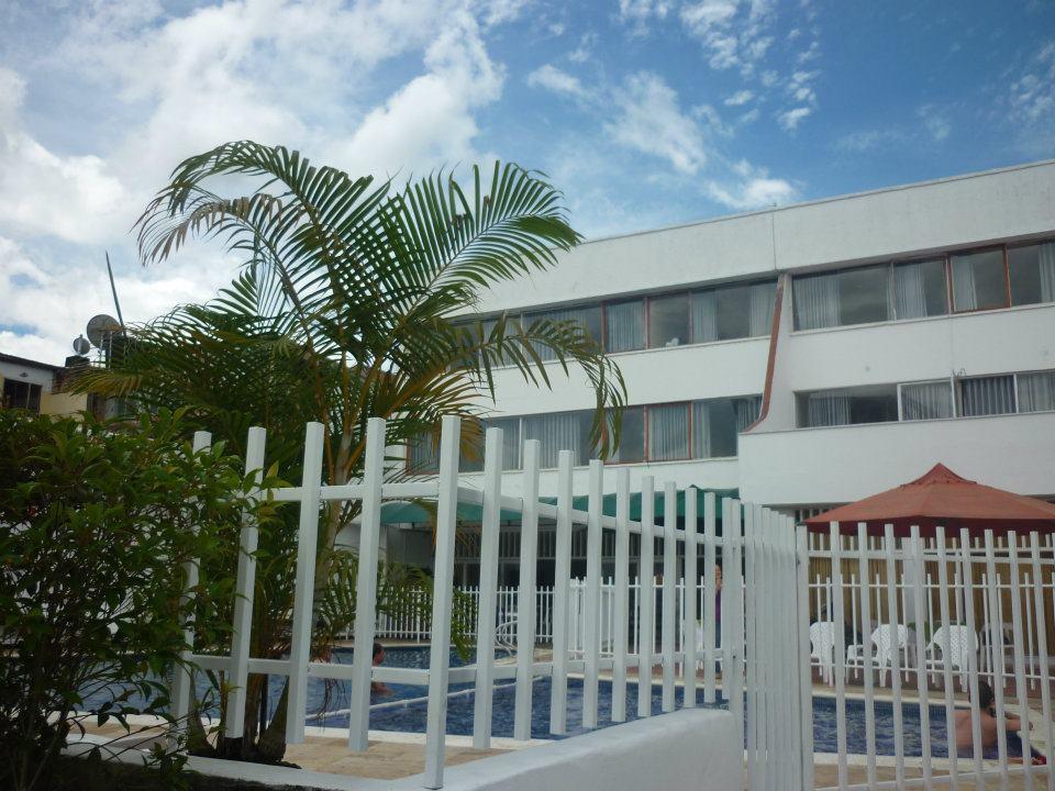 Hotel Calamo Plaza Pitalito Buitenkant foto
